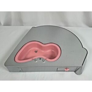 Vintage Bratz Stylin' Salon 'N' Spa 2003 Playset‎ Incomplete - For parts only